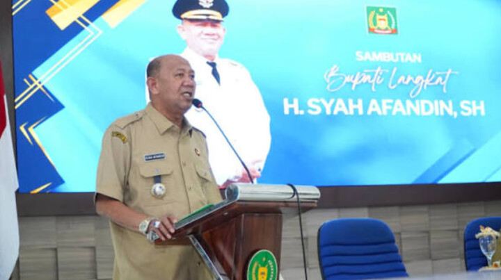 Bupati Langkat, H. Syah Afandin, SH