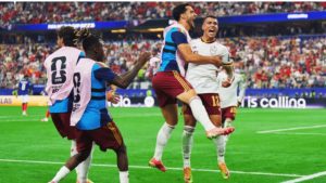 Spanyol memastikan tempat di final Piala Dunia 2026 usai menundukkan Prancis dengan skor 2-0 pada semifinal di Dallas Stadium, Rabu, 15 Juli 2026, dini hari WIB (Foto:X/@SEFutbol)
